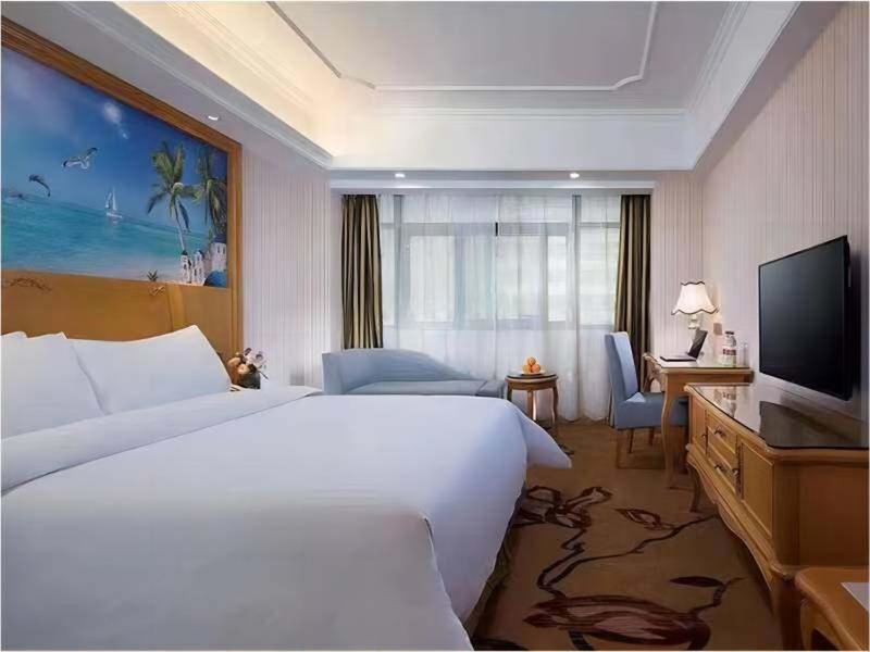 Vienna International Hotel Fenghua Zhongshan Road Exterior photo